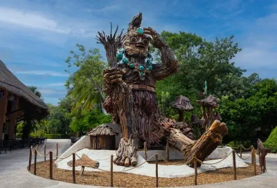 Sandos Caracoles — cenote natural