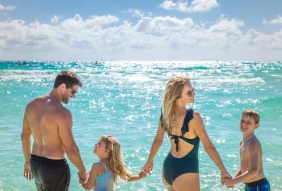 Sandos Playacar — acceso a playa